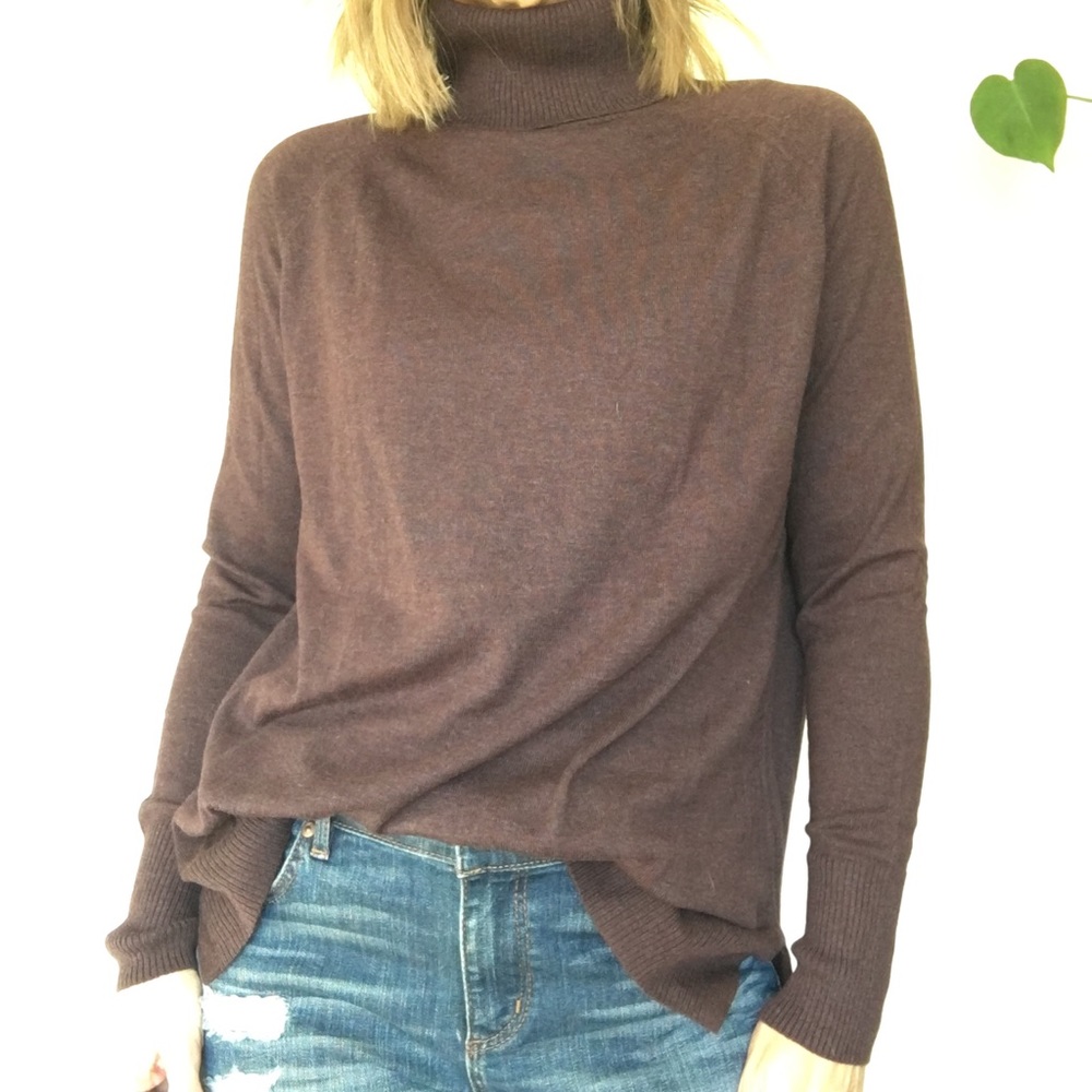 NWT Old Navy Burgundy Turtleneck Sweater, size Medium ♥️